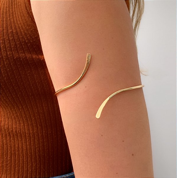 BRACELETE FIO CURVADO CONTRÁRIO LISO BIJU